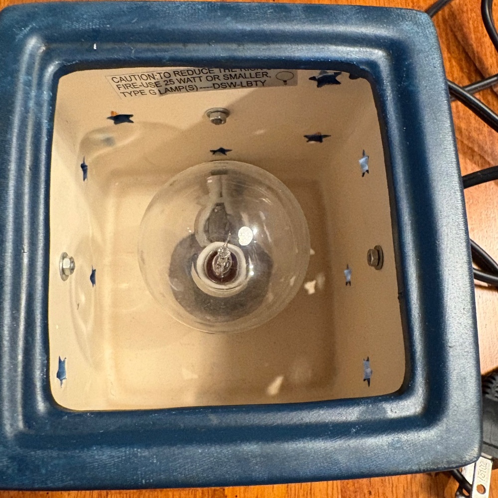 Scentsy Wax Warmer Electric Retired Liberty Patriotic Tin Stars - Picture 9 of 15